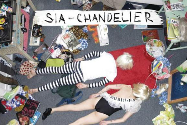 Chandelier (Very Easy Level, solo piano) by Sia