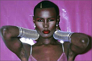 La Vie En Rose (Very Easy Level, Tenor Sax) by Grace Jones